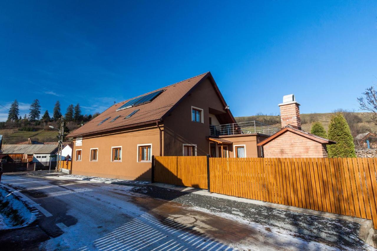 Willa Eross Kulcsoshaz Lăzarea Zewnętrze zdjęcie