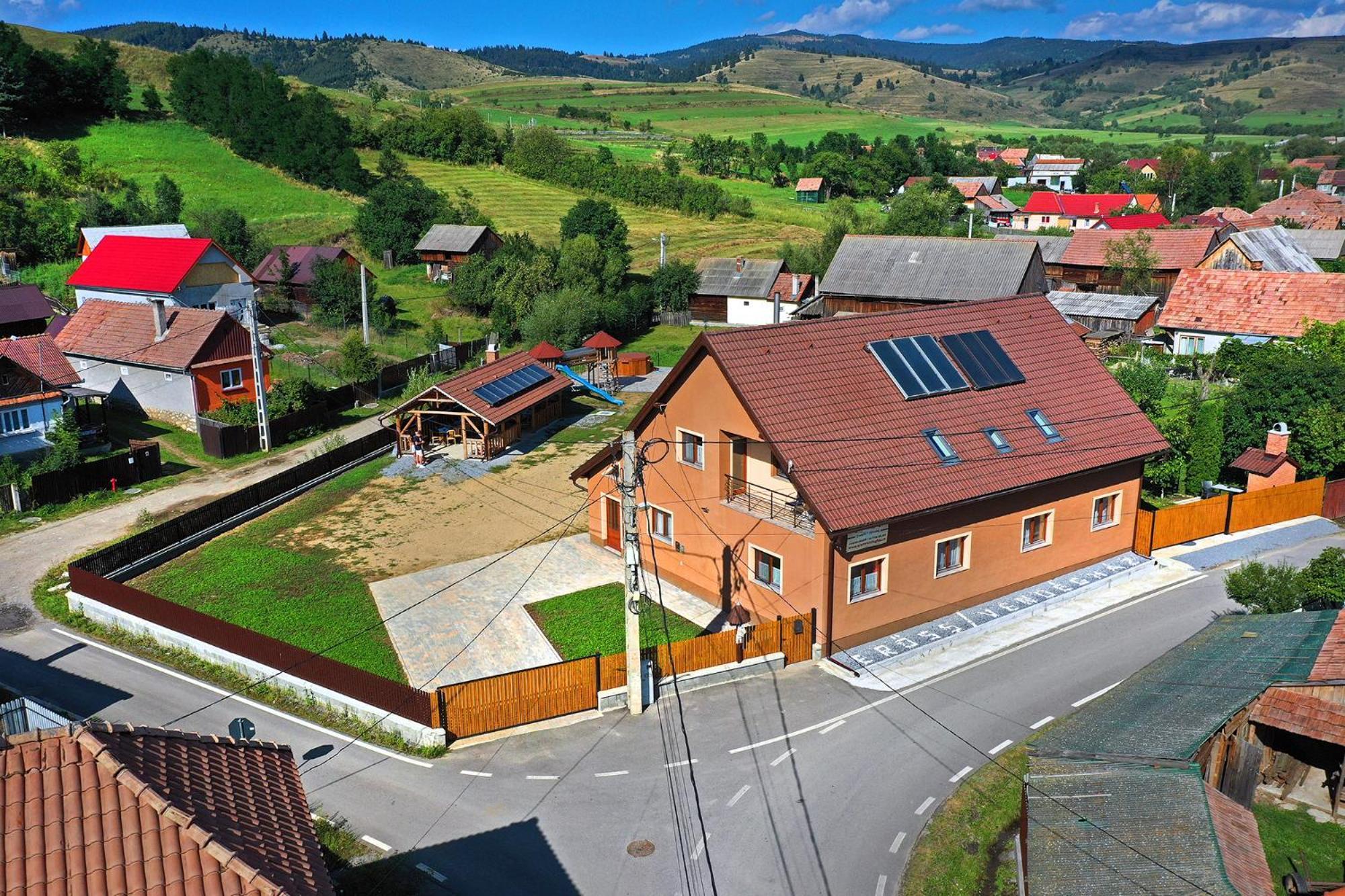 Willa Eross Kulcsoshaz Lăzarea Zewnętrze zdjęcie